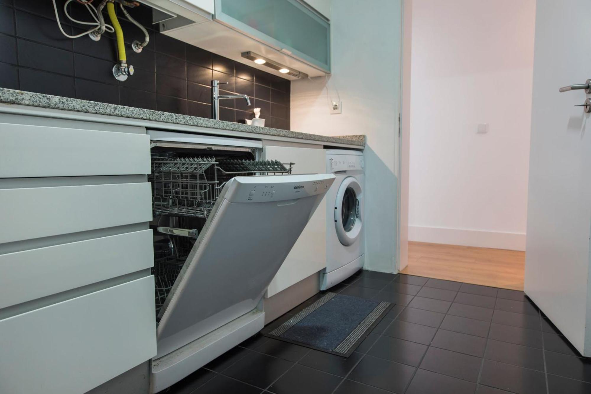 Sunny 3Bdr Apartment In Graca By Lovelystay Lisboa Kültér fotó