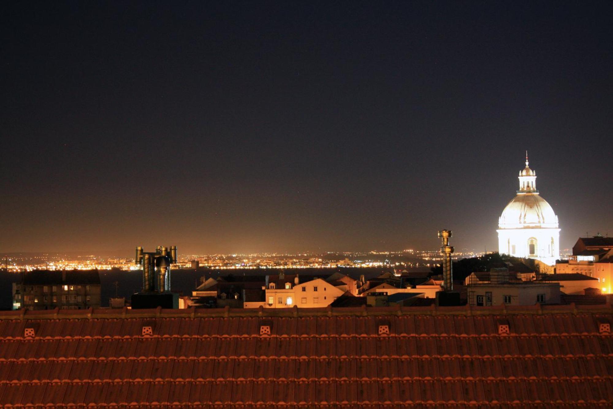 Sunny 3Bdr Apartment In Graca By Lovelystay Lisboa Kültér fotó